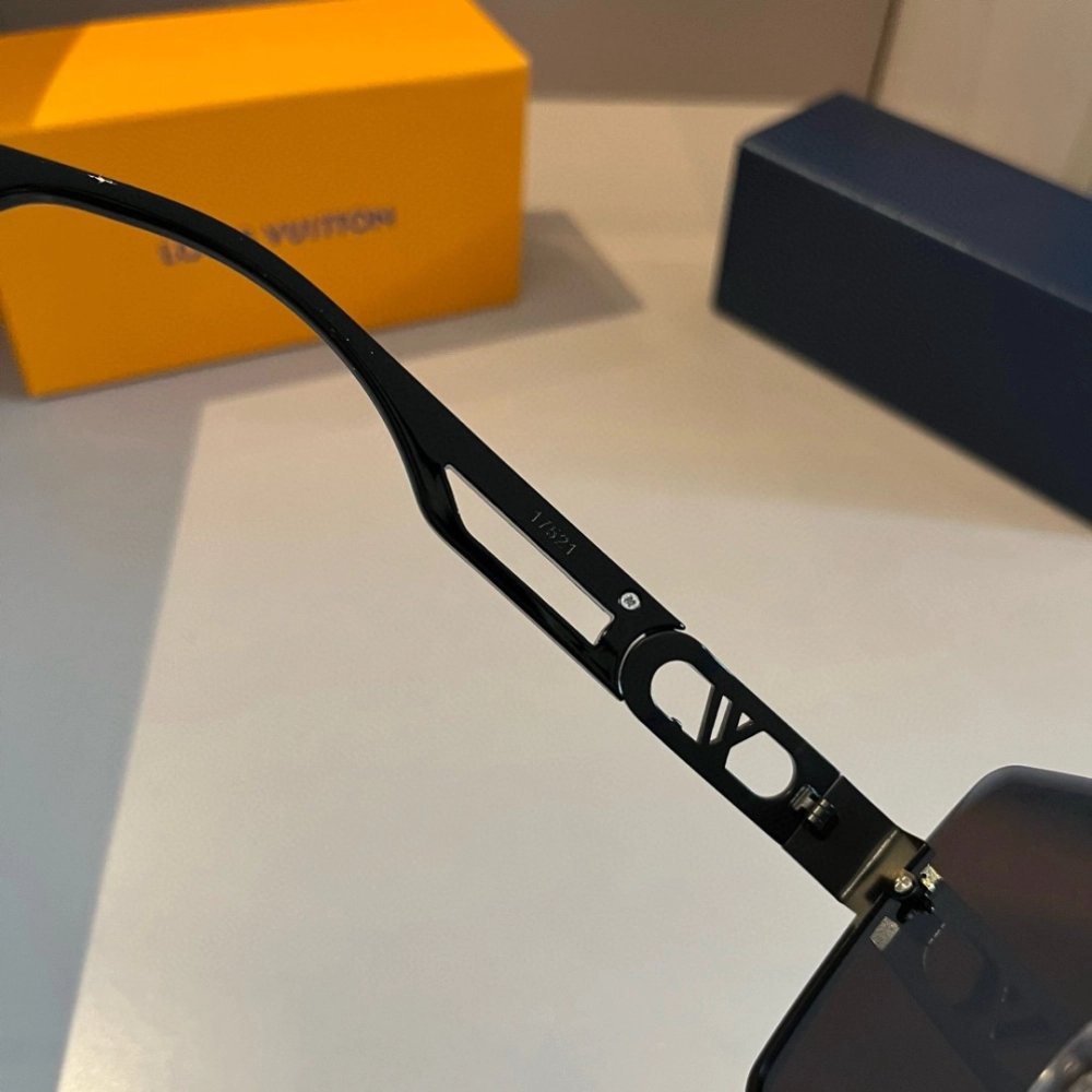 Louis Vuitton Sunglasses 058 | High-End Designer Eyewear | Fast Delivery