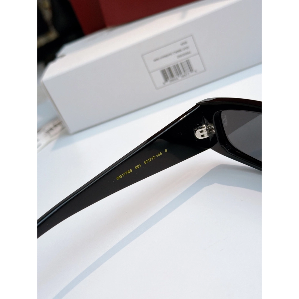 Gucci Sunglasses 009 | Iconic Sunglasses | Modern Chic