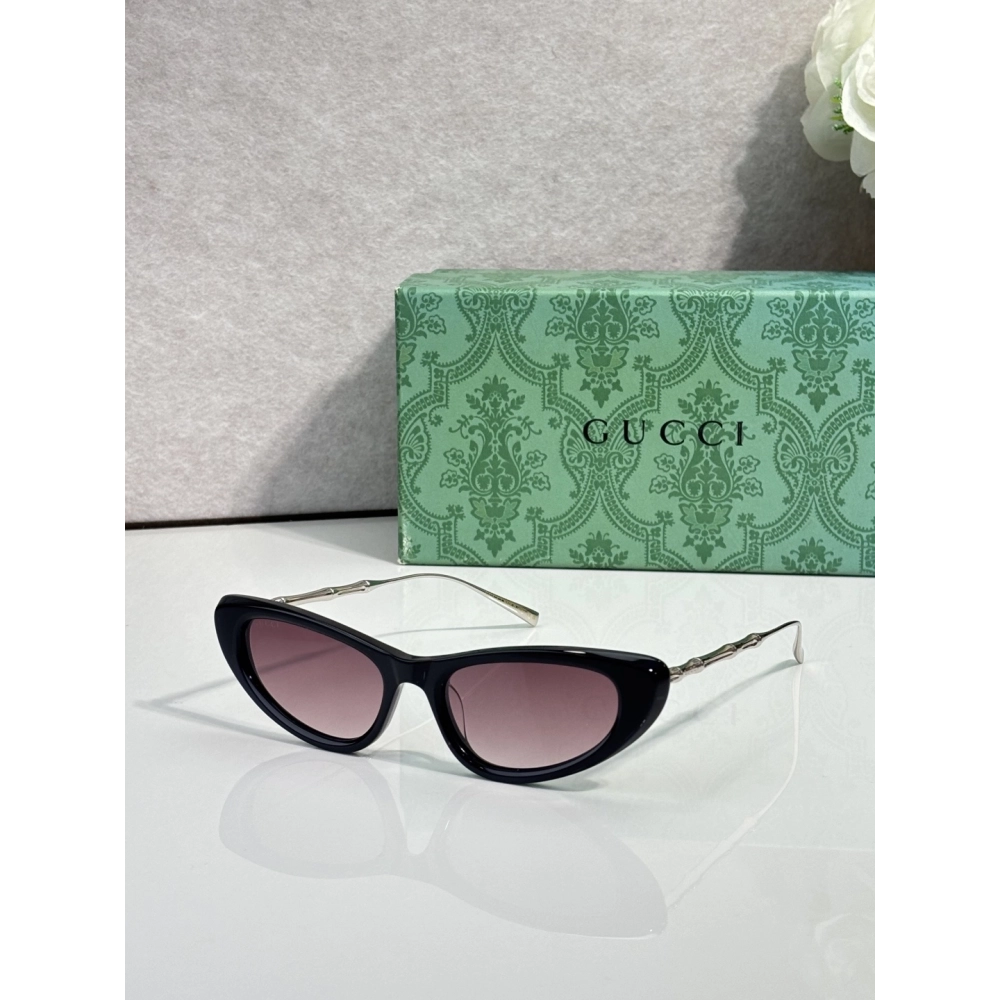 Gucci Sunglasses 010 | Luxury Eyewear | Sleek Design