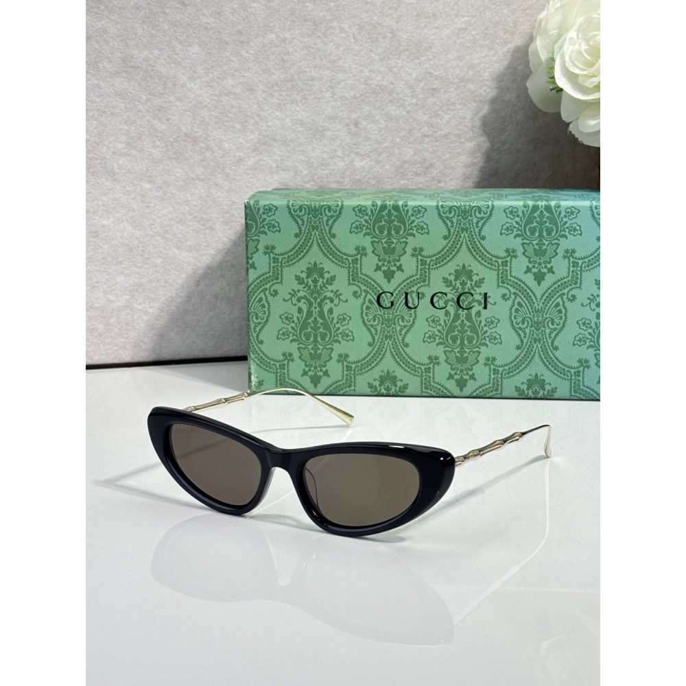 Gucci Sunglasses 010 | Luxury Eyewear | Sleek Design