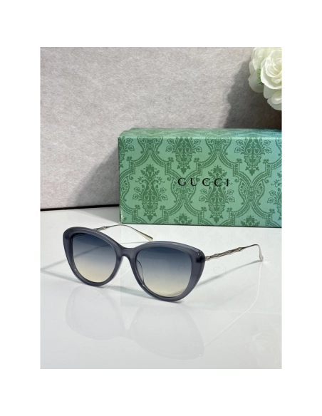 Gucci Sunglasses 011 | Designer Shades | Classic Elegance