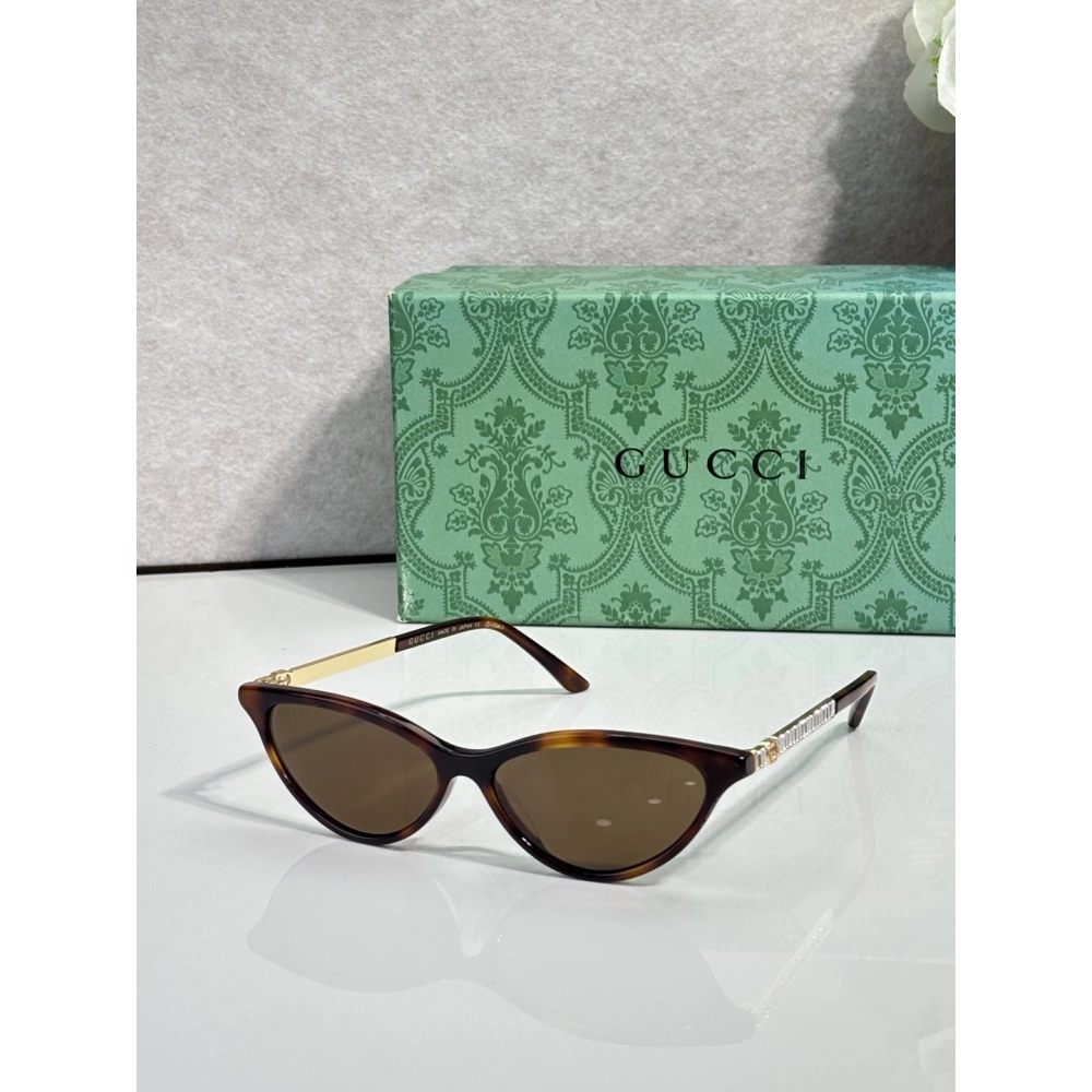 Gucci Sunglasses 013 | Luxury Frames | Sophisticated Look
