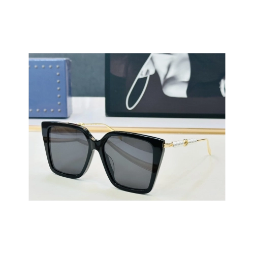Gucci Sunglasses 014 | High Fashion Eyewear | Signature Design