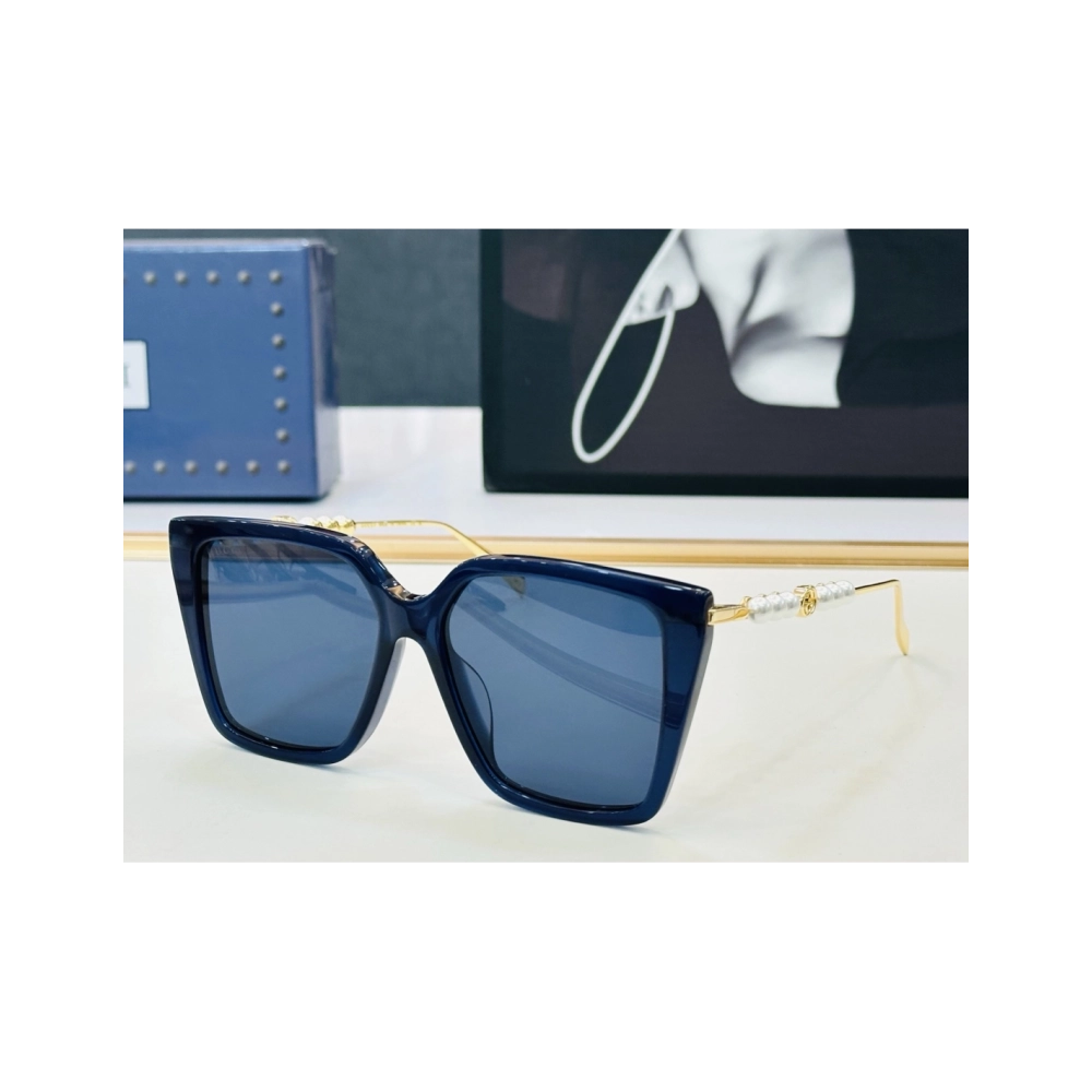 Gucci Sunglasses 014 | High Fashion Eyewear | Signature Design