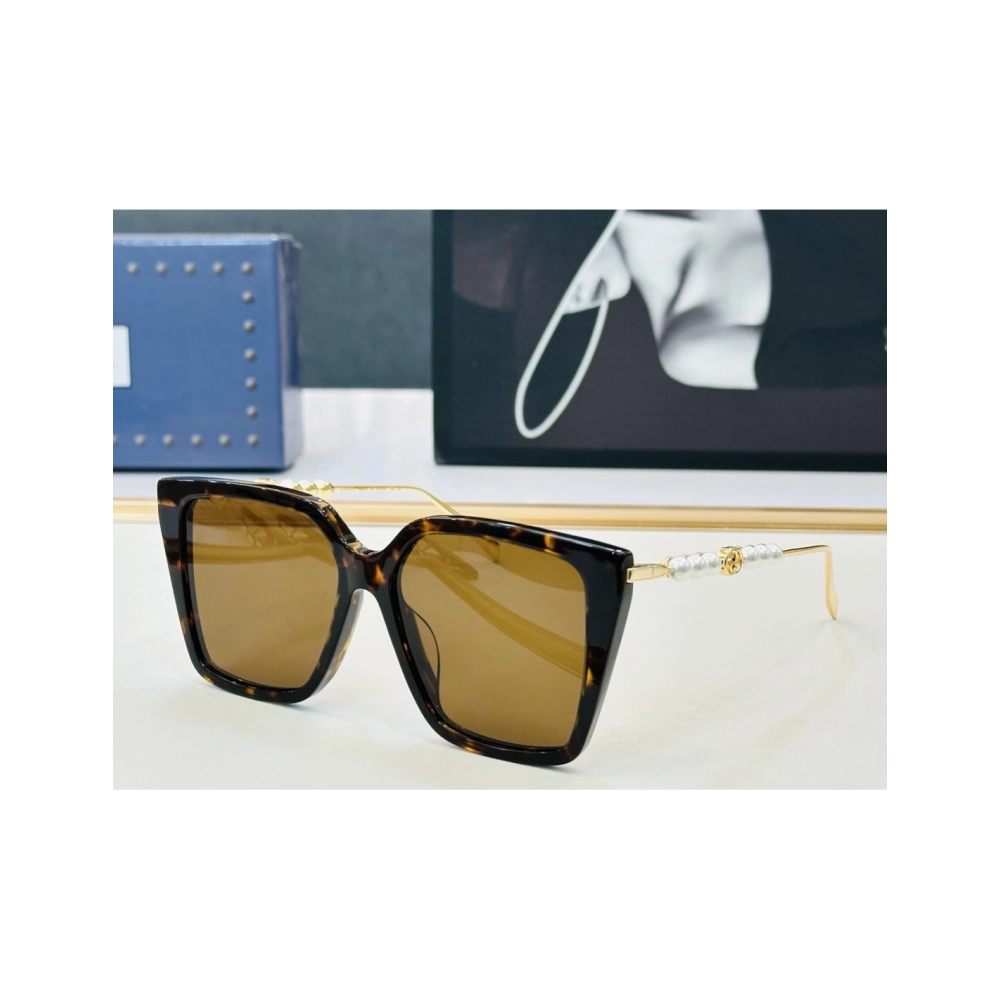Gucci Sunglasses 014 | High Fashion Eyewear | Signature Design
