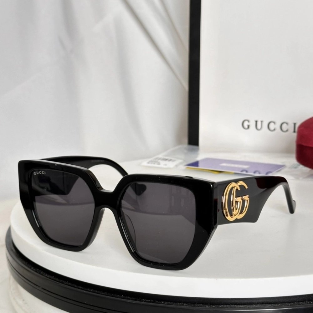 Gucci Sunglasses 021 | Luxury Shades | Trendsetting Design