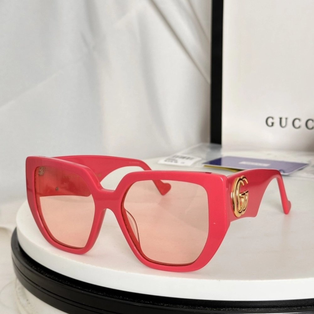 Gucci Sunglasses 021 | Luxury Shades | Trendsetting Design