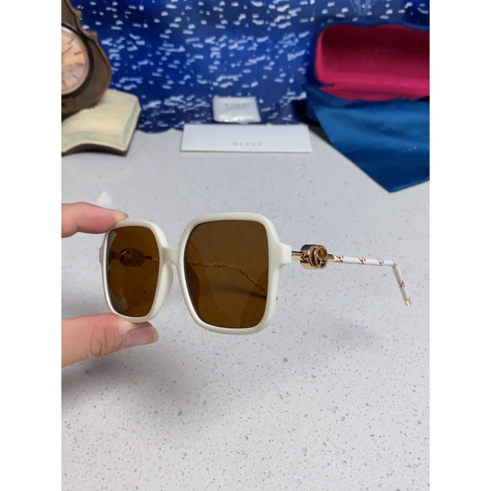 Gucci Sunglasses 031 | Luxury Eyewear | Classic Style
