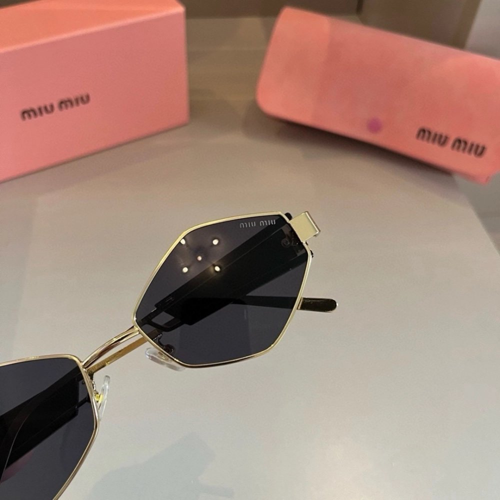 Miu Miu Sunglasses 041,Miu Miu Sunglasses,Sunglasses,Accessories
