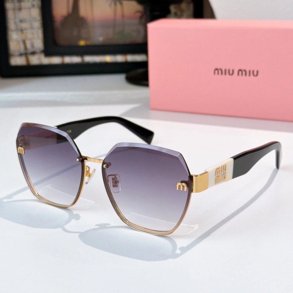 Miu Miu Sunglasses 062,Miu Miu Sunglasses,Sunglasses,Accessories
