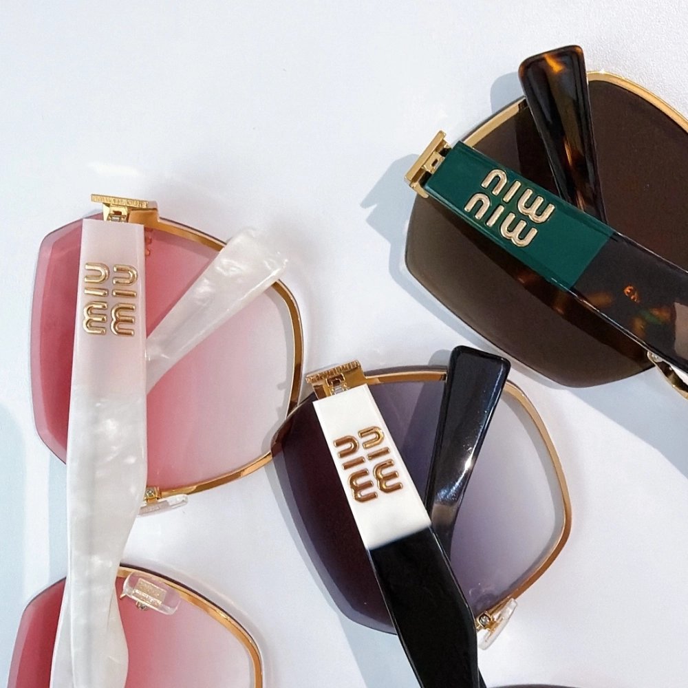 Miu Miu Sunglasses 062,Miu Miu Sunglasses,Sunglasses,Accessories