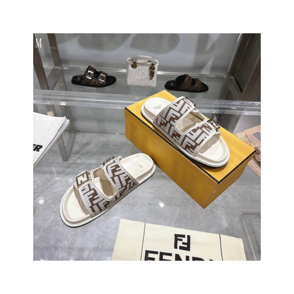 Fendi Slippers 031,Fendi Slippers,Slides Slippers,More Brands