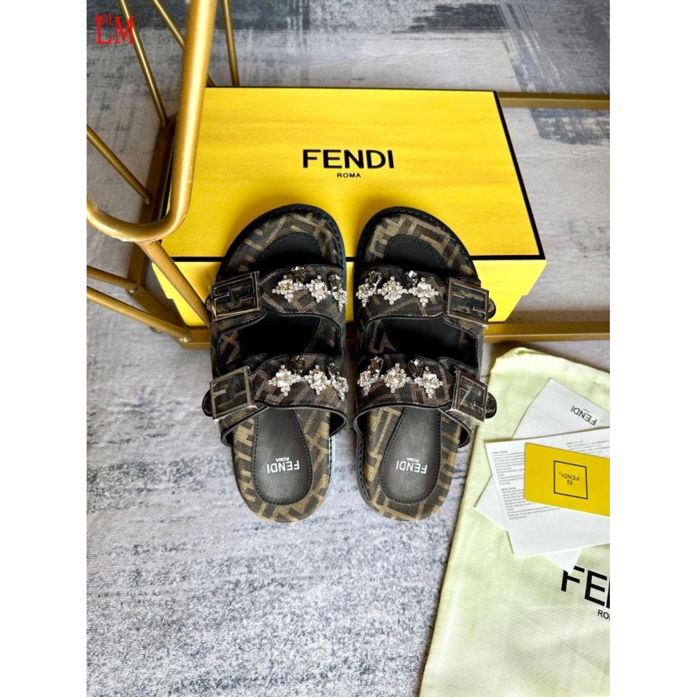 Fendi Slippers 004,Fendi Slippers,Slides Slippers,More Brands
