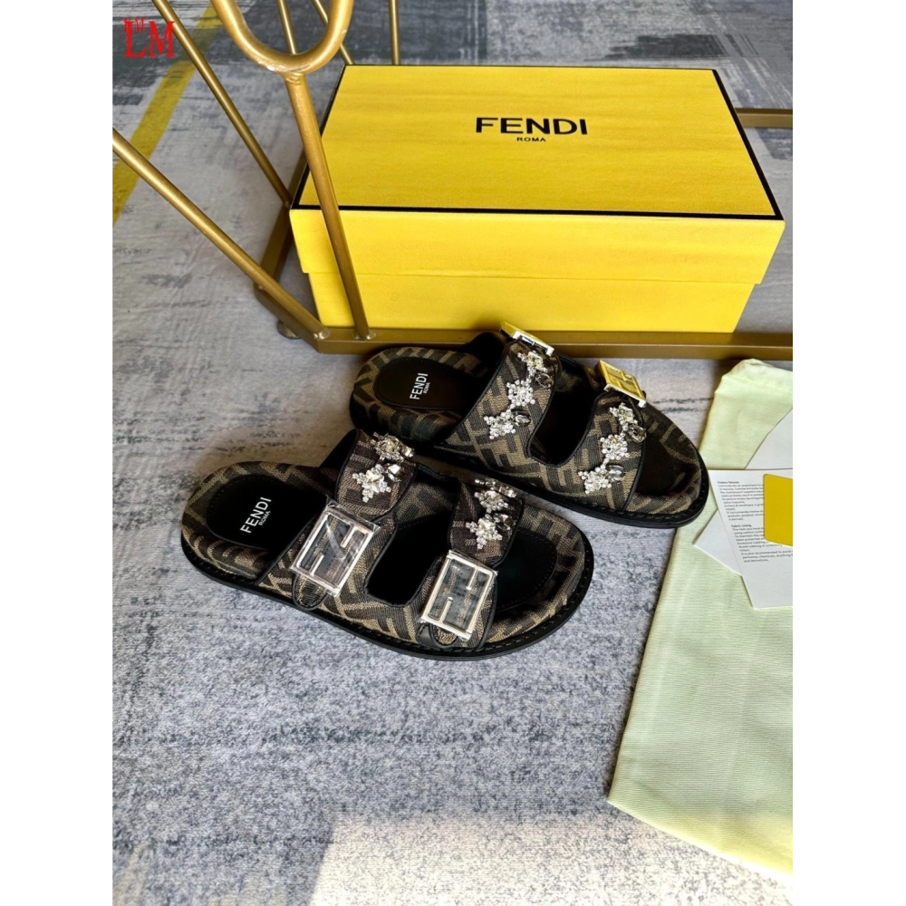 Fendi Slippers 004,Fendi Slippers,Slides Slippers,More Brands
