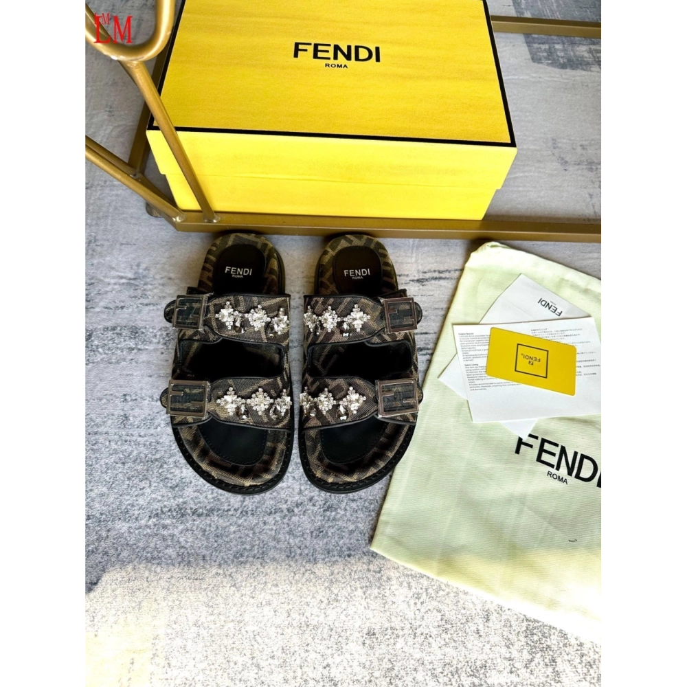 Fendi Slippers 004,Fendi Slippers,Slides Slippers,More Brands