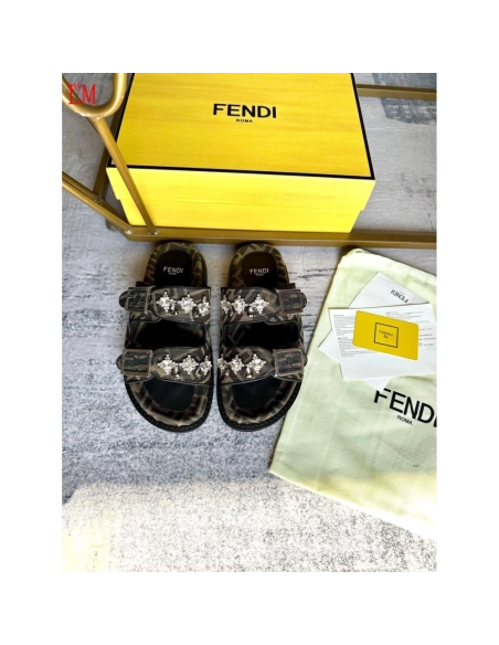 Fendi Slippers 004,Fendi Slippers,Slides Slippers,More Brands