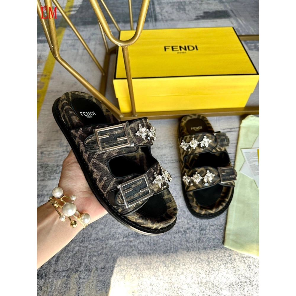 Fendi Slippers 004,Fendi Slippers,Slides Slippers,More Brands