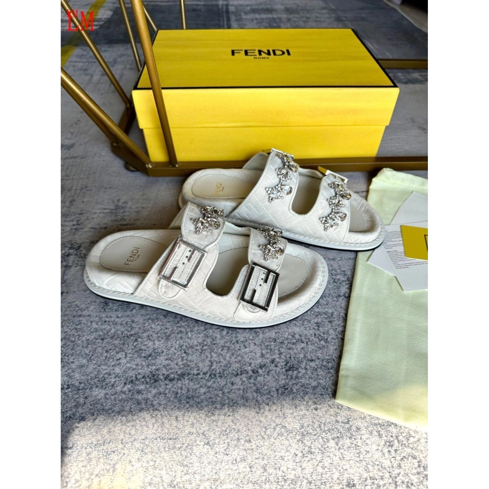 Fendi Slippers 005,Fendi Slippers,Slides Slippers,More Brands