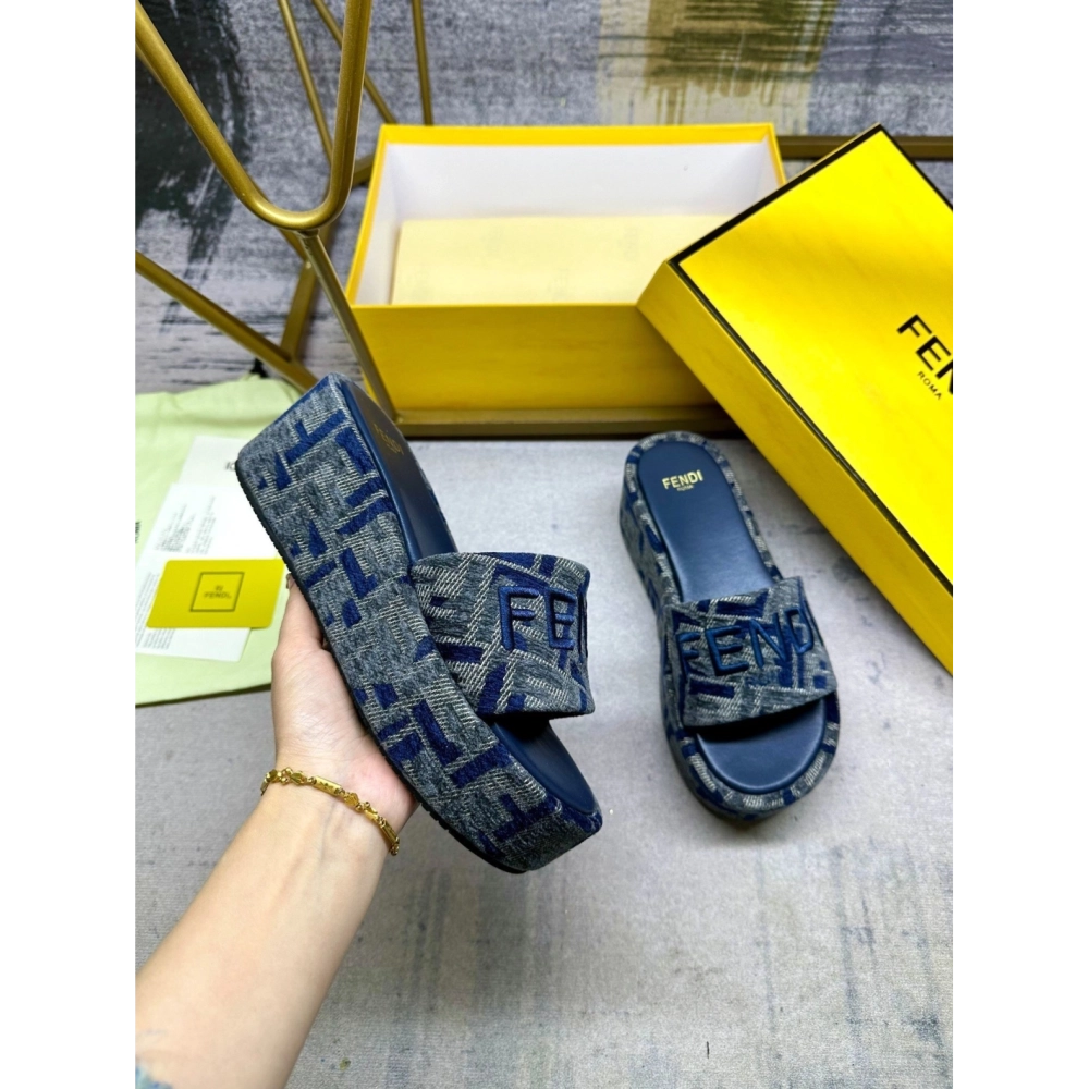 Fendi Slippers 013,Fendi Slippers,Slides Slippers,More Brands