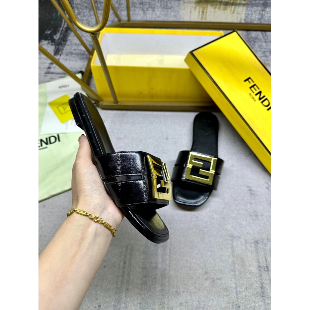 Fendi Slippers 018,Fendi Slippers,Slides Slippers,More Brands