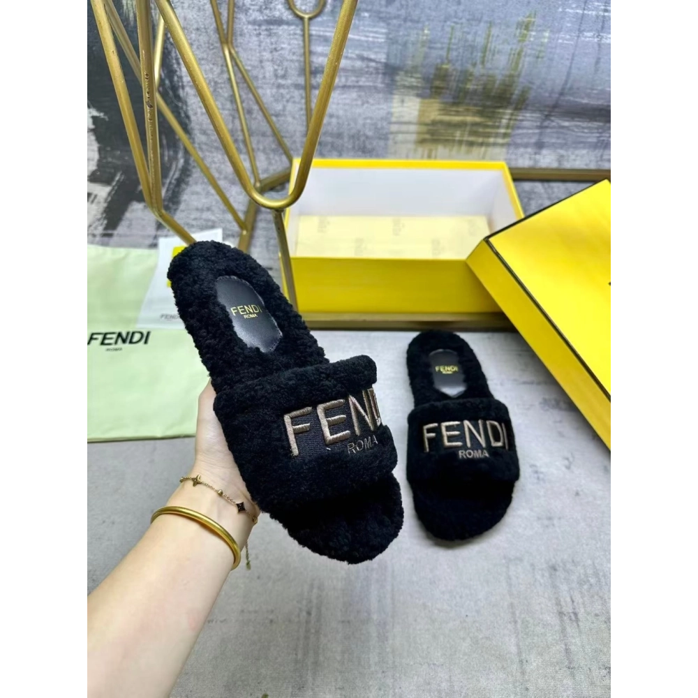 Fendi Slippers 066,Fendi Slippers,Slides Slippers,More Brands