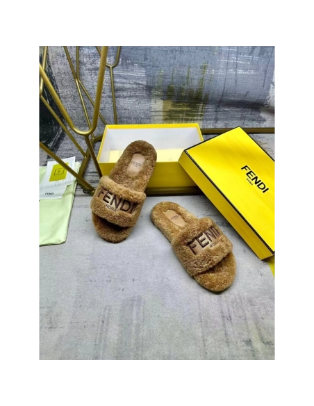 Fendi Slippers 068,Fendi Slippers,Slides Slippers,More Brands