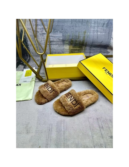 Fendi Slippers 068,Fendi Slippers,Slides Slippers,More Brands