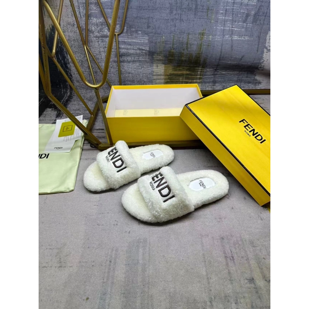Fendi Slippers 069,Fendi Slippers,Slides Slippers,More Brands