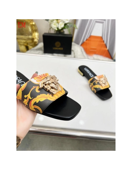 Versace slippers 111,Versace Slides,Slides Slippers,More Brands