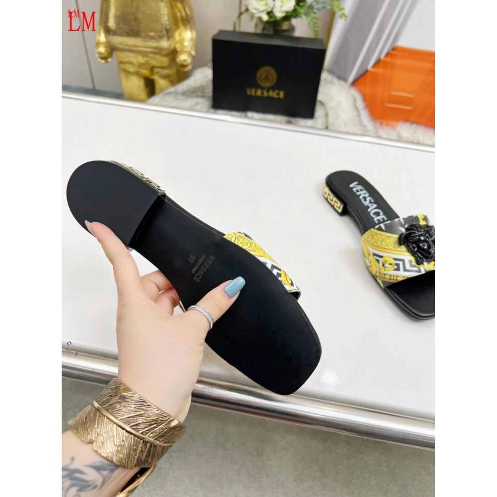 Versace slippers 114,Versace Slides,Slides Slippers,More Brands