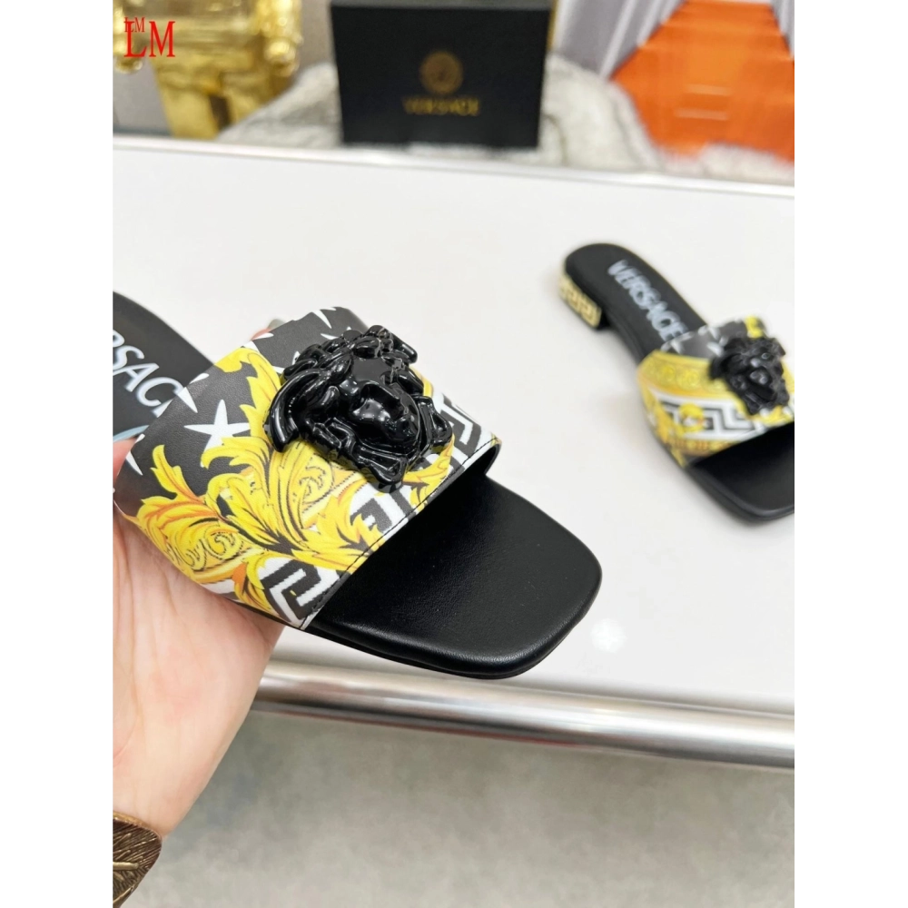 Versace slippers 114,Versace Slides,Slides Slippers,More Brands