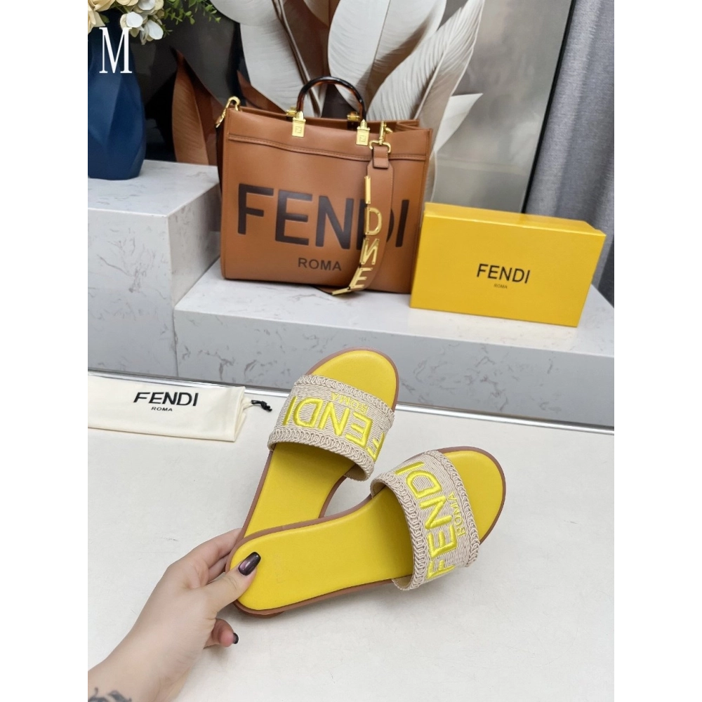 Fendi Slippers 028,Fendi Slippers,Slides Slippers,More Brands