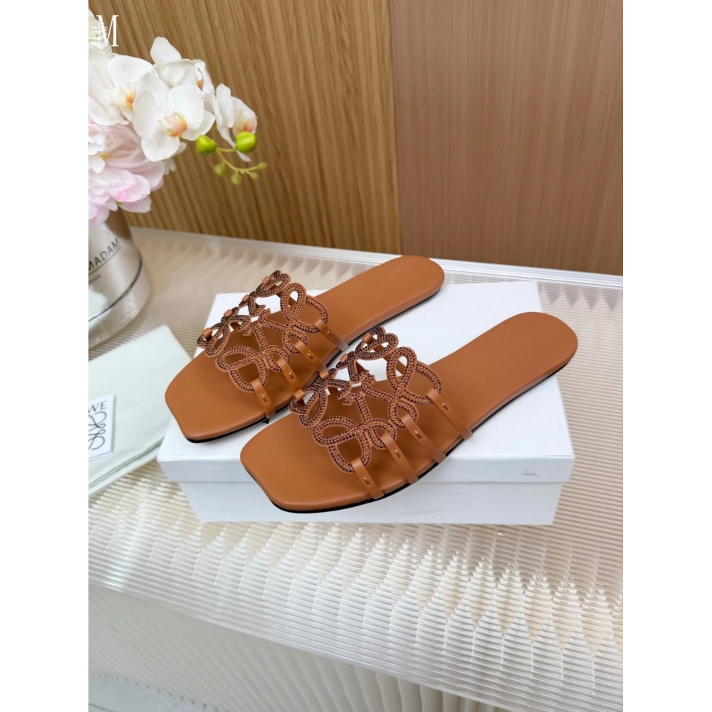 LOEWE Slippers 030,Loewe Slippers,Slides Slippers,More Brands