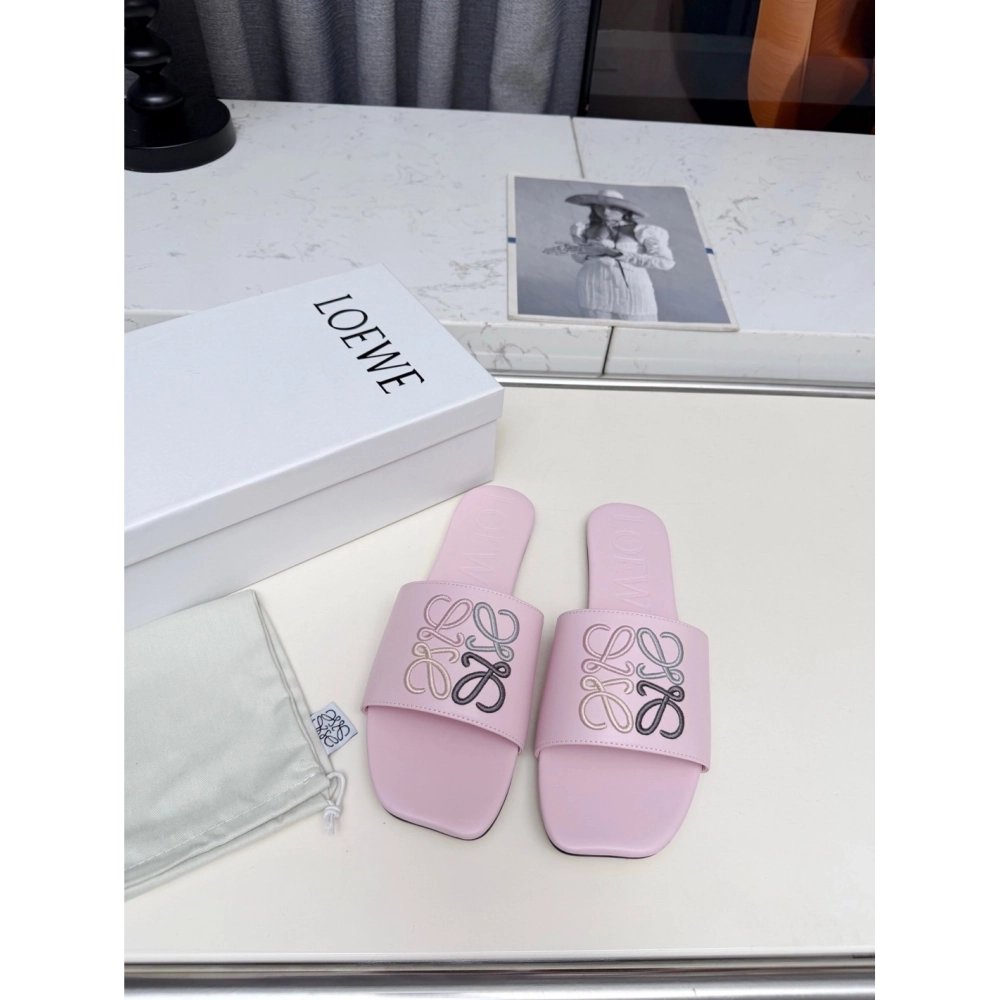 LOEWE Slippers 032,Loewe Slippers,Slides Slippers,More Brands