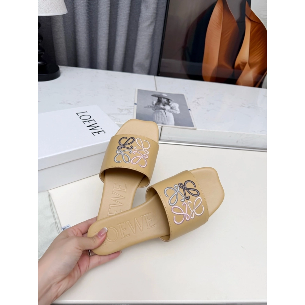 LOEWE Slippers 034,Loewe Slippers,Slides Slippers,More Brands