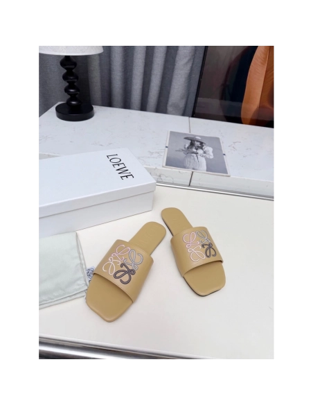 LOEWE Slippers 034,Loewe Slippers,Slides Slippers,More Brands