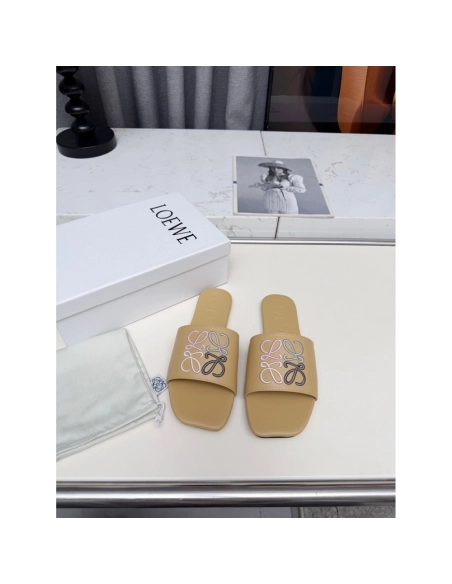 LOEWE Slippers 034,Loewe Slippers,Slides Slippers,More Brands