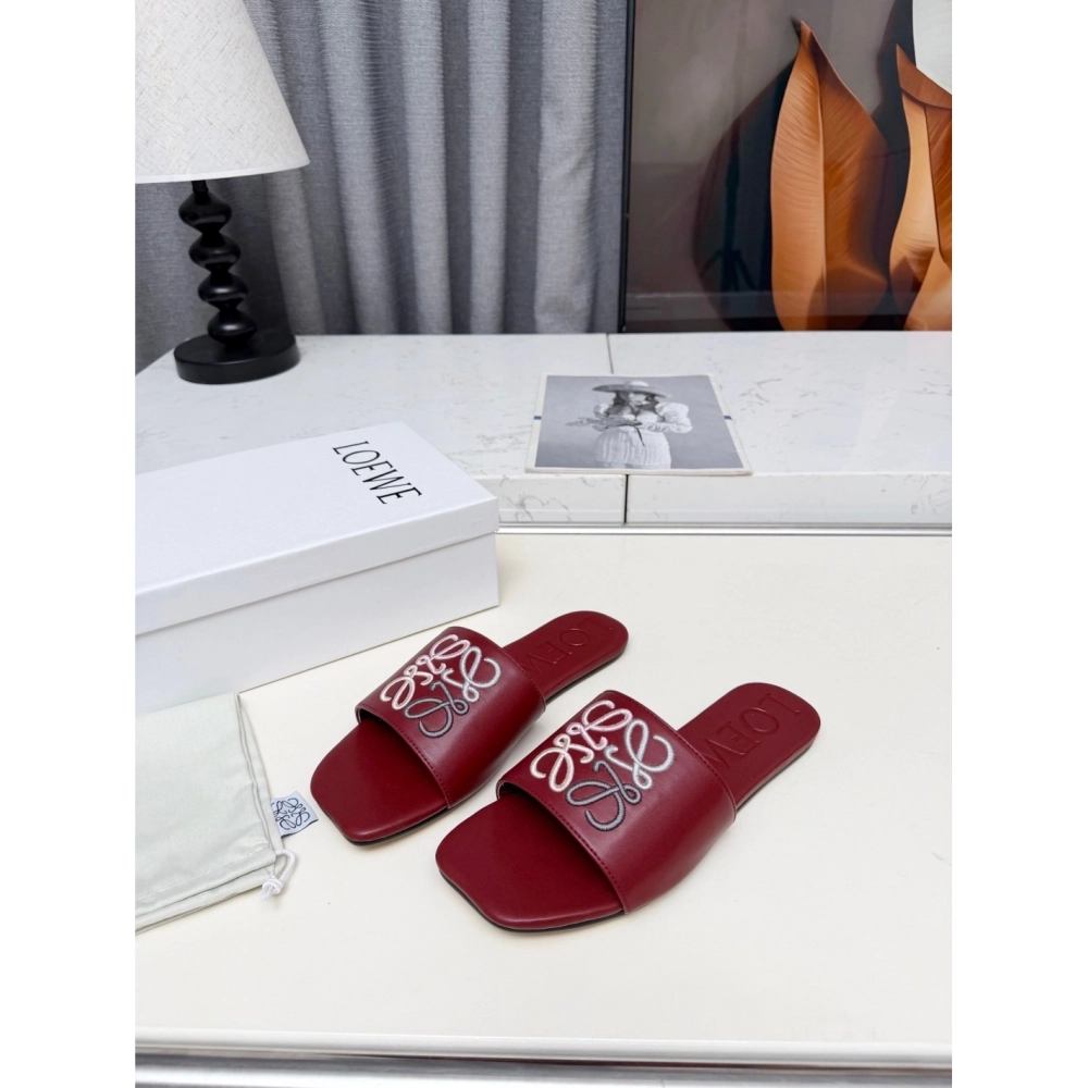LOEWE Slippers 035,Loewe Slippers,Slides Slippers,More Brands