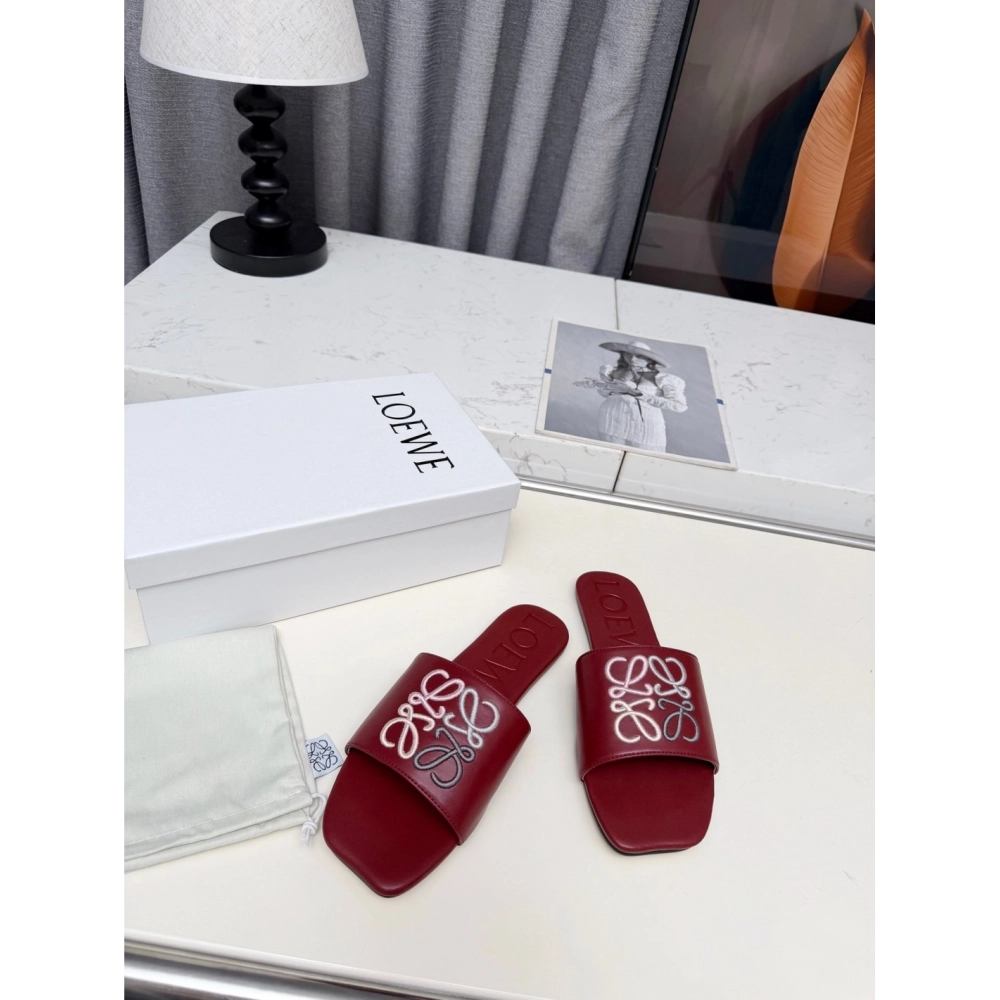 LOEWE Slippers 035,Loewe Slippers,Slides Slippers,More Brands