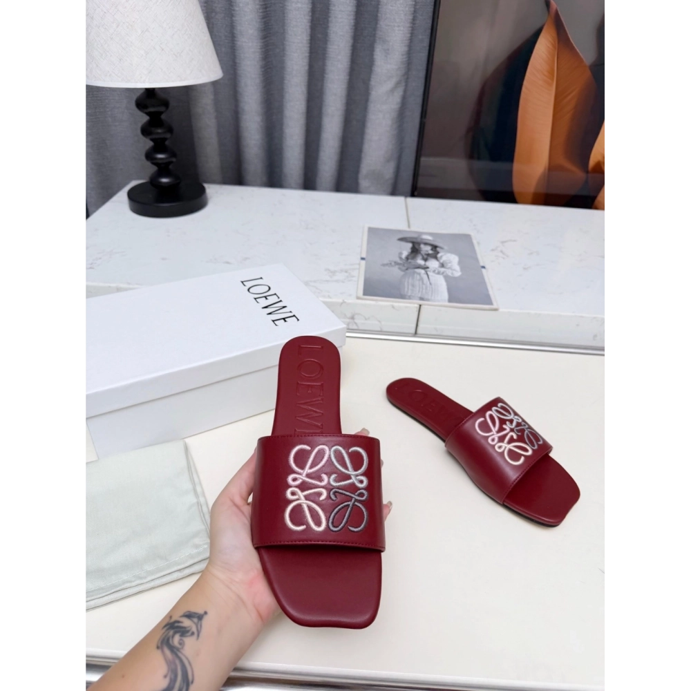 LOEWE Slippers 035,Loewe Slippers,Slides Slippers,More Brands