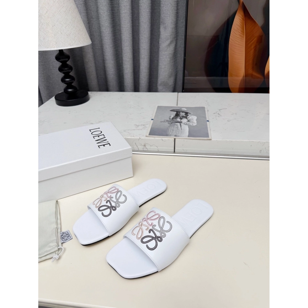 LOEWE Slippers 036,Loewe Slippers,Slides Slippers,More Brands