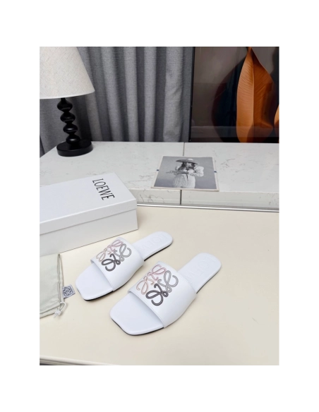 LOEWE Slippers 036,Loewe Slippers,Slides Slippers,More Brands