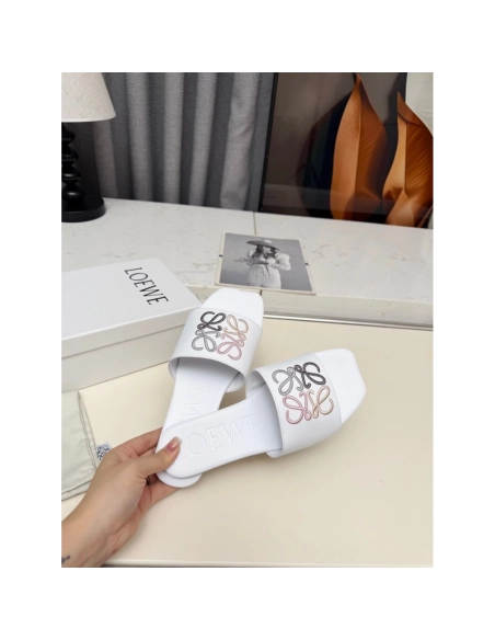 LOEWE Slippers 036,Loewe Slippers,Slides Slippers,More Brands