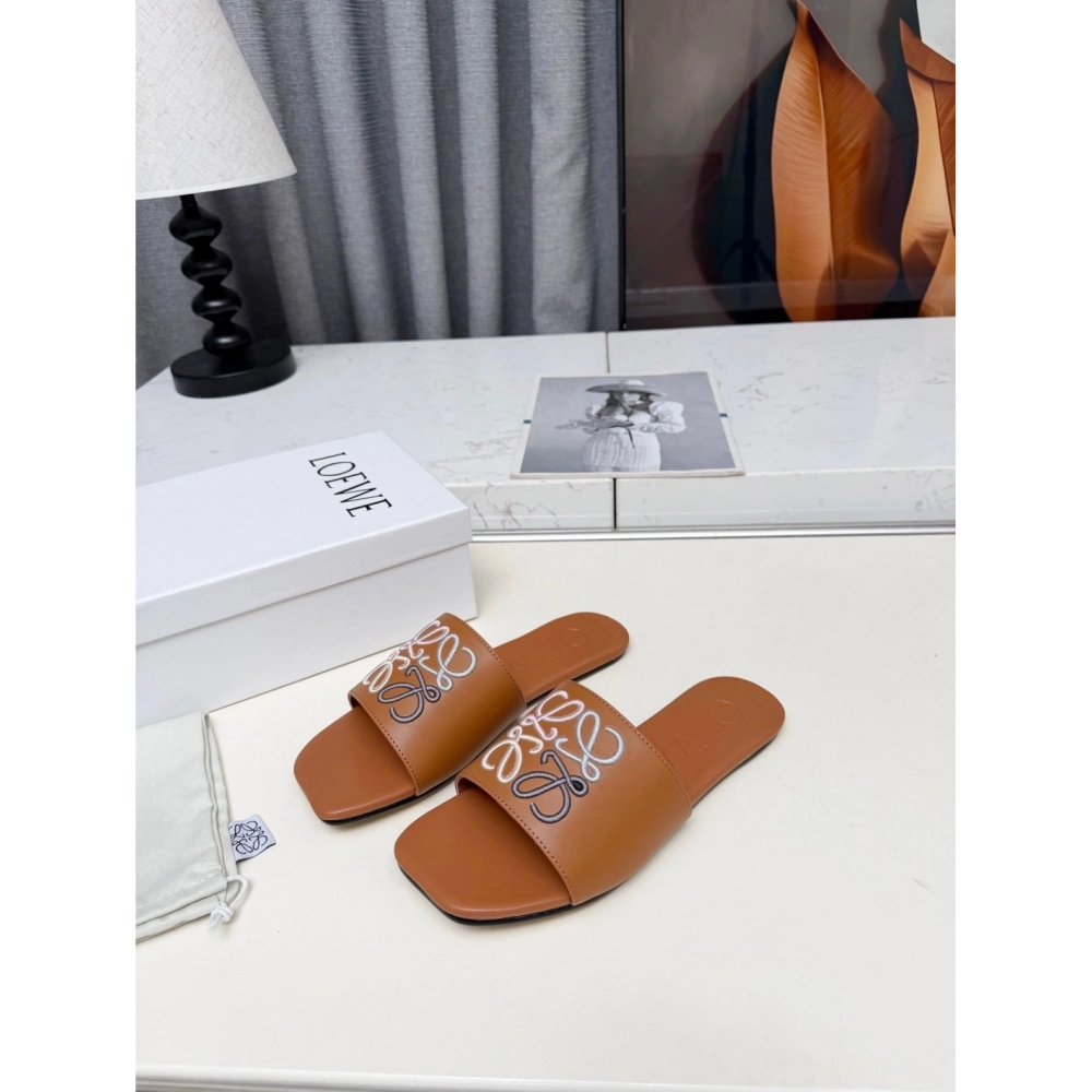 LOEWE Slippers 037,Loewe Slippers,Slides Slippers,More Brands