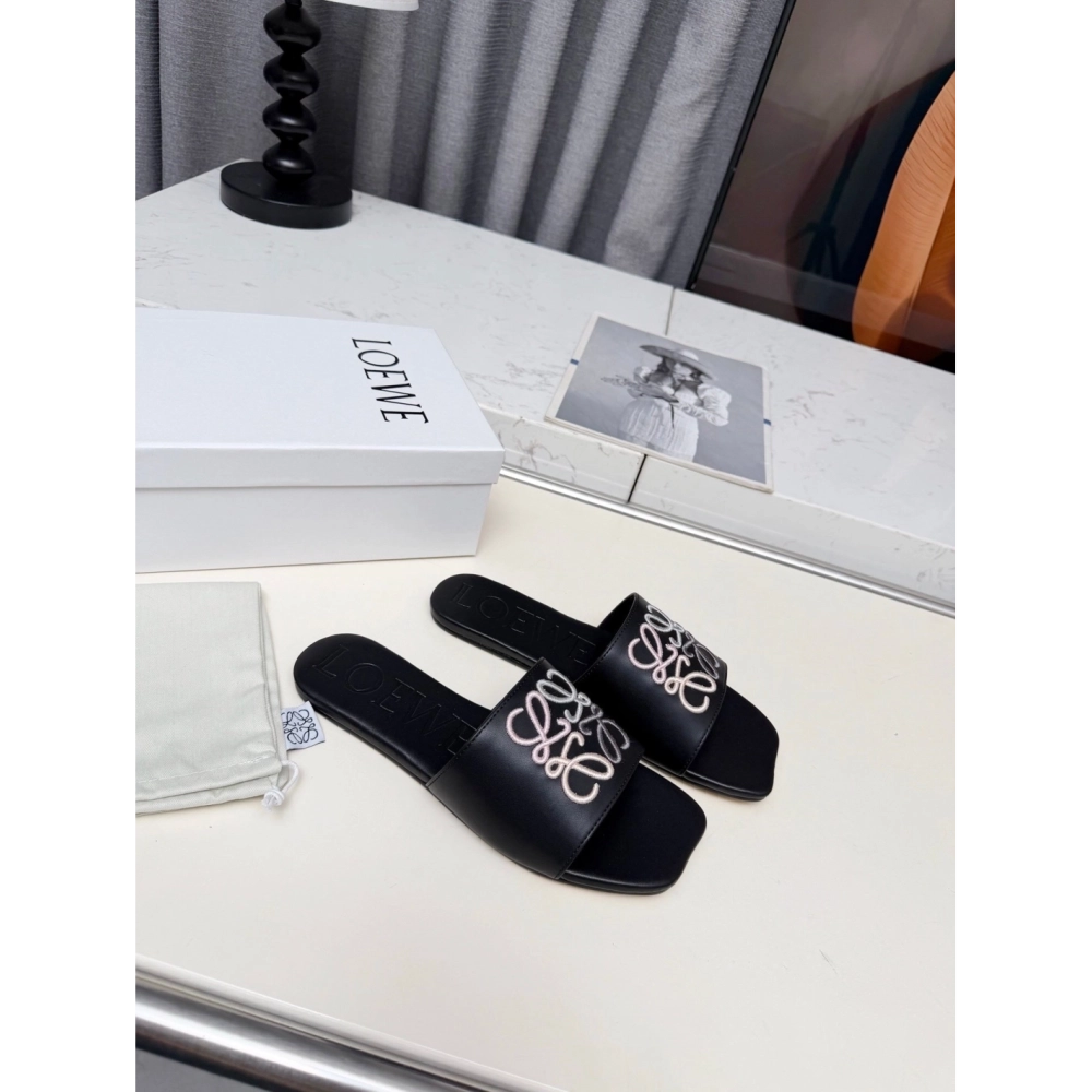 LOEWE Slippers 038,Loewe Slippers,Slides Slippers,More Brands