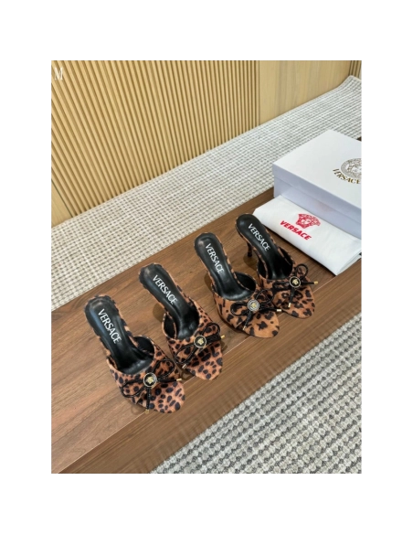 Versace slippers 118,Versace Slides,Slides Slippers,More Brands