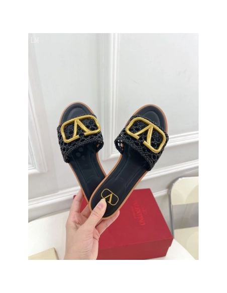 Valentino slippers 067,Valentino Slippers,Slides Slippers,More Brands