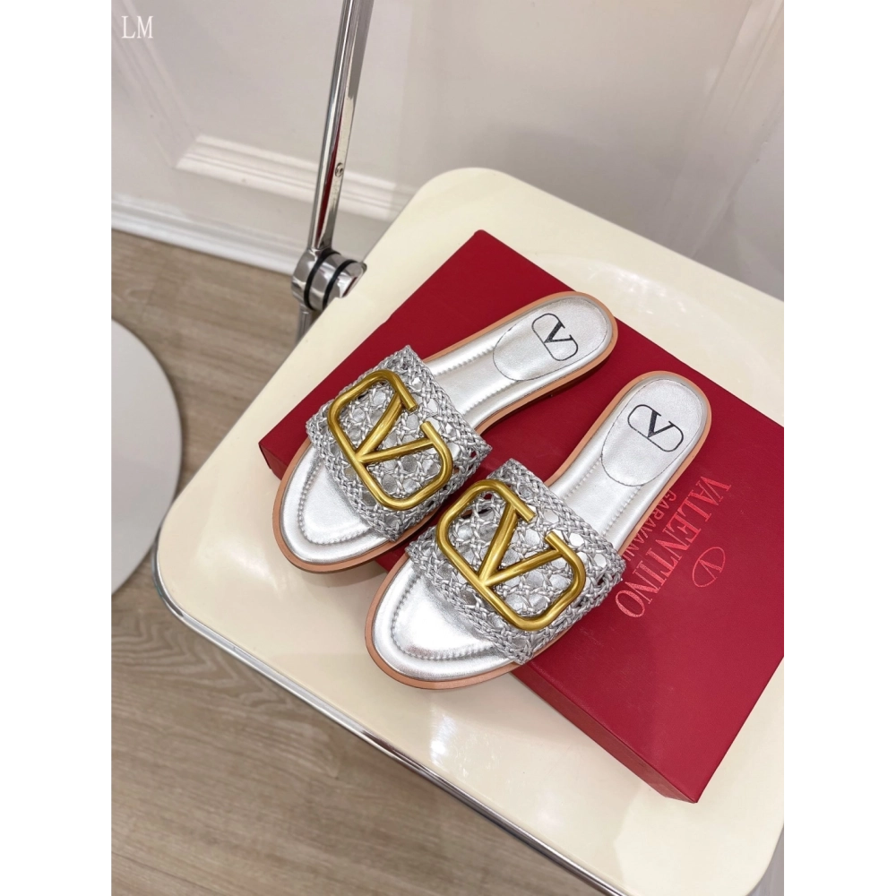 Valentino slippers 070,Valentino Slippers,Slides Slippers,More Brands