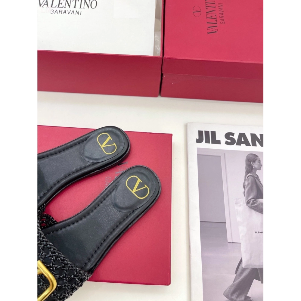 Valentino slippers 071,Valentino Slippers,Slides Slippers,More Brands