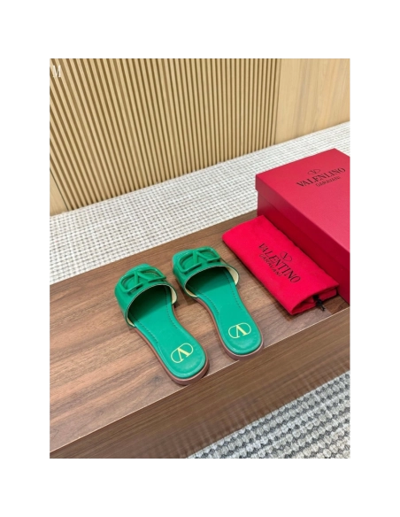 Valentino slippers 105,Valentino Slippers,Slides Slippers,More Brands